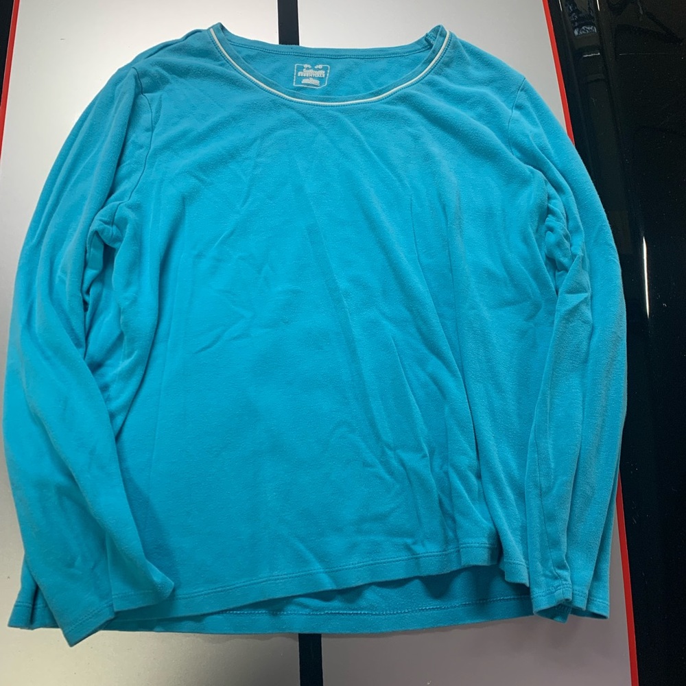 Intimate Essentials Woman’s Blue T Shirt Casual size large